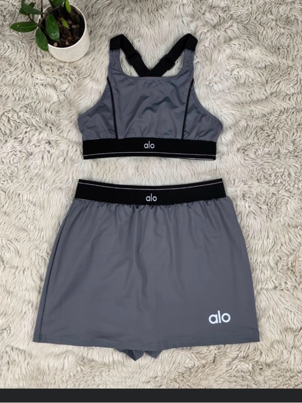 ALO Yoga Gray and Black Sports Bra & Skort Active Set